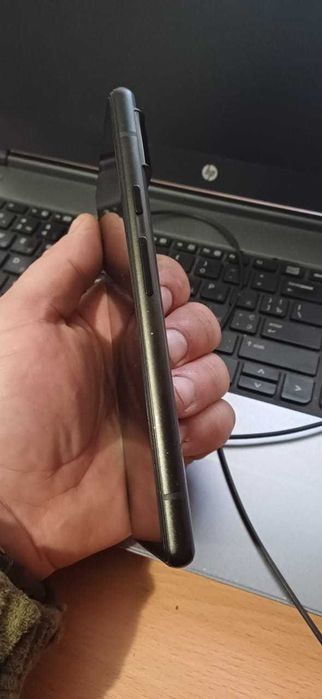 Продам смартфон Пиксель 6 в гарному стані без подряпин