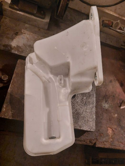 Продам бачок омиваючої рідини на ауді а3