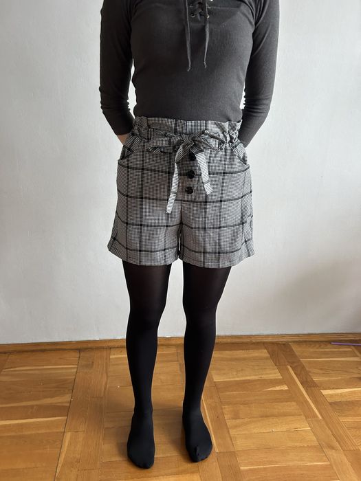 Damskie szorty Sinsay r. XS