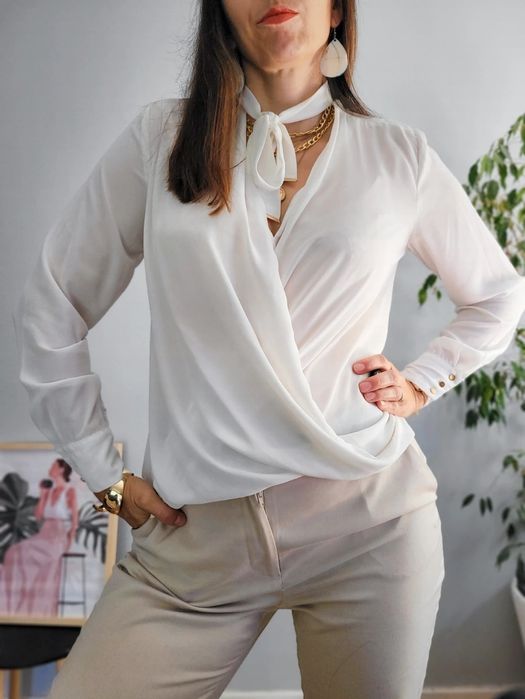 Biała elegancka bluzka kopertowa River Island S M z kokardą u szyi