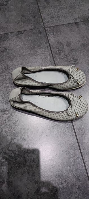 Baletki ażurowe skórzane