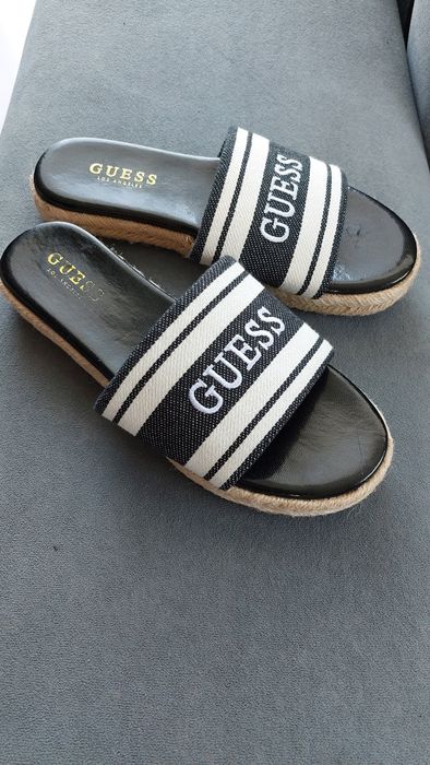 Nowe klapki Guess rozmiar 35