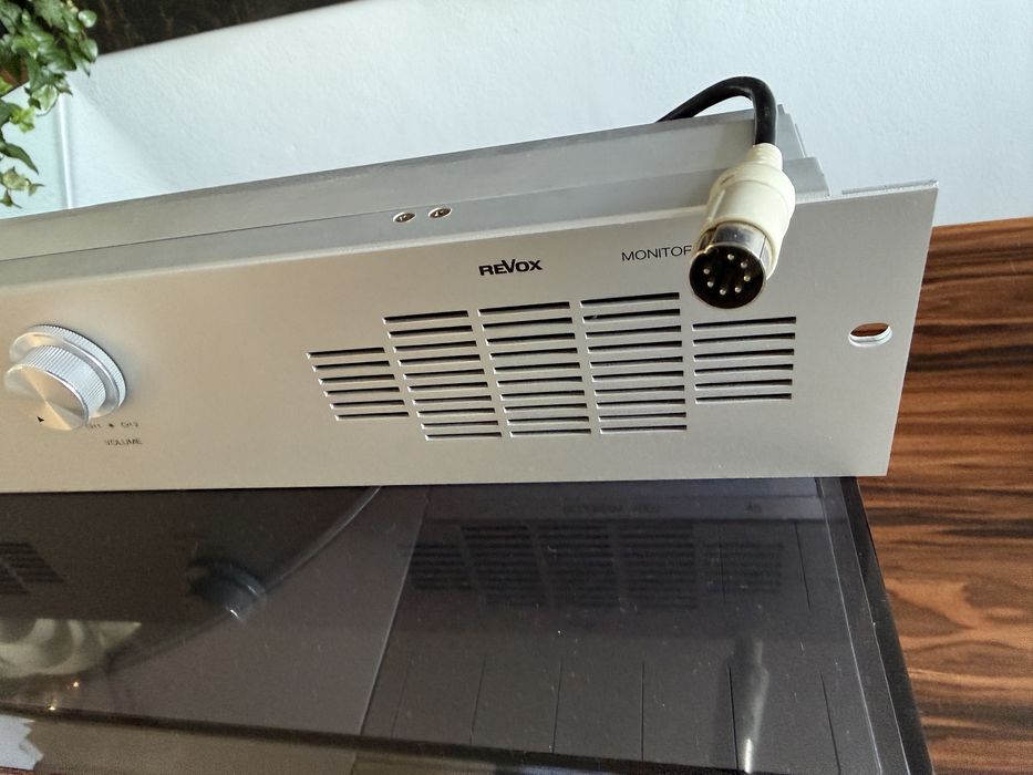 Revox Monitor PR99