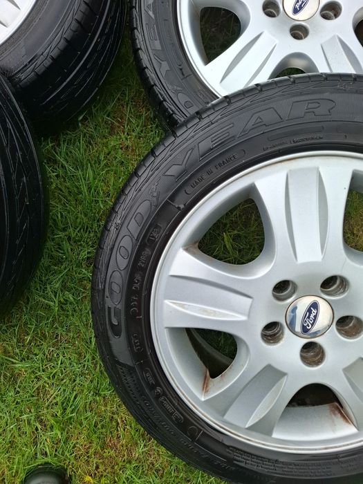 Sprzedam felgi R 16  z oponami letnimi lub zamienię na większe