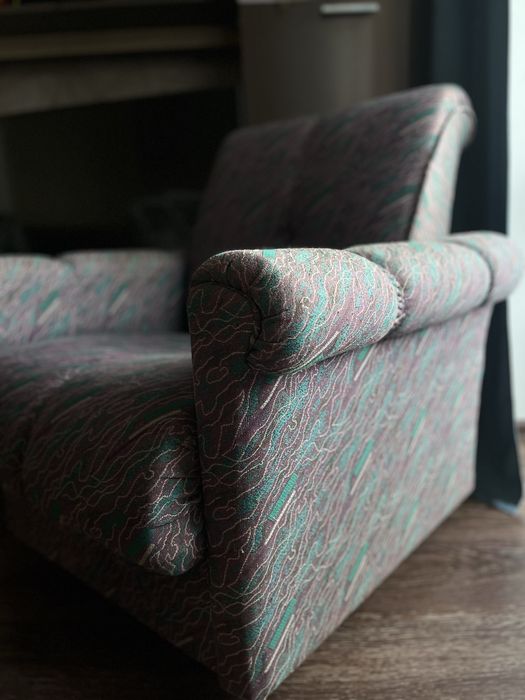 Крісло мʼяке на колесах радянського походження