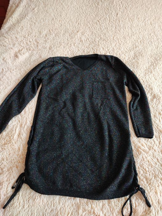 Modny damski sweterek