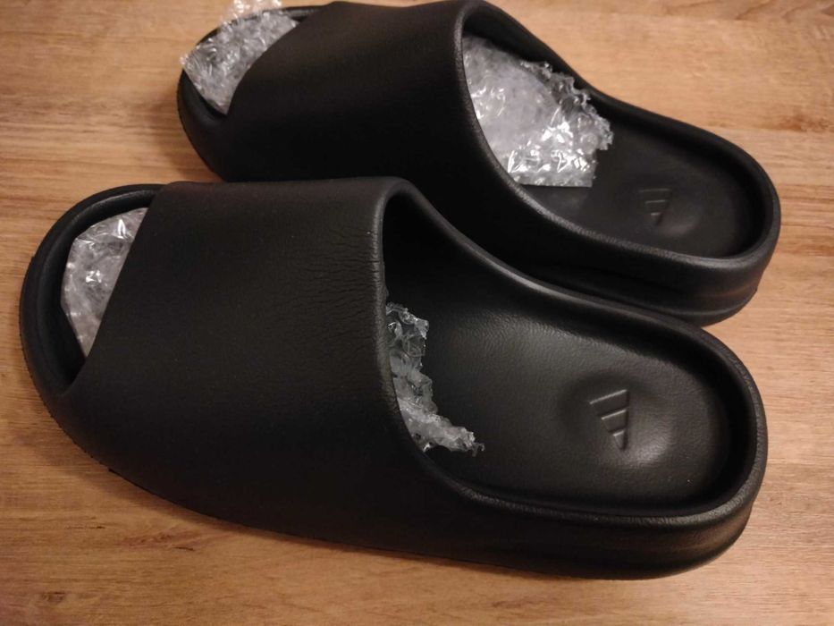 Klapki adidas Yezzy Slide