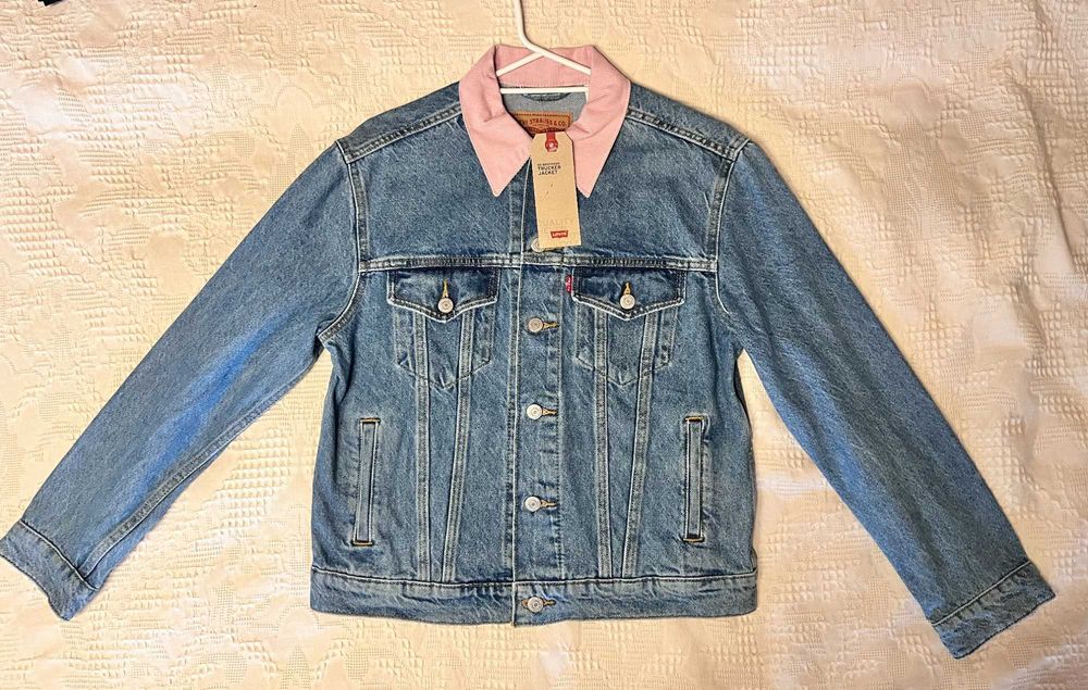 Куртка нова Levis джинсова жіноча S