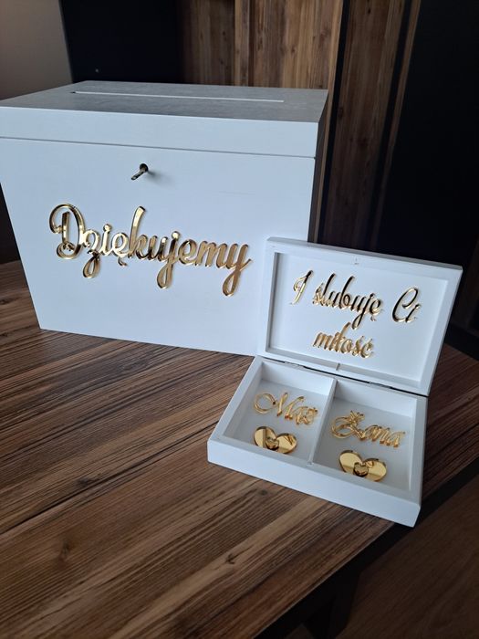 Skrzynka na koperty I obrączki na ślub