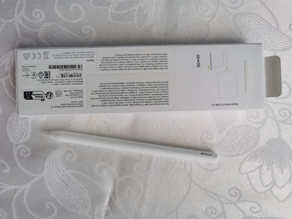 iPad Air 11" M2 (256GB - Wi-Fi) + Magic Keyboard + Apple Pencil (Como Novo)
