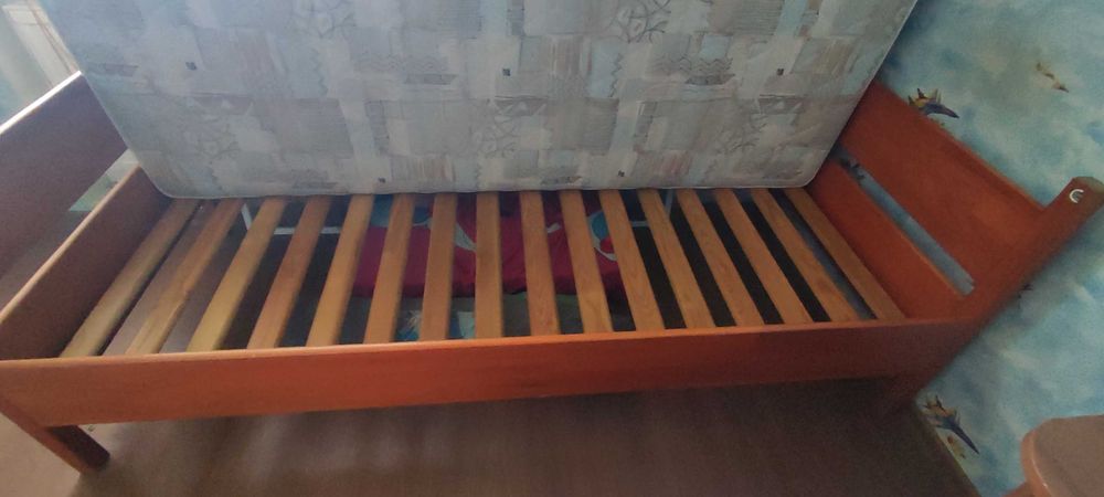 Односпальне ліжко