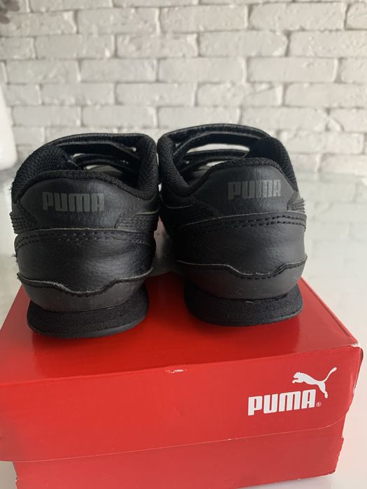 Дитячі кросівки Puma Runner v3 27 розмір