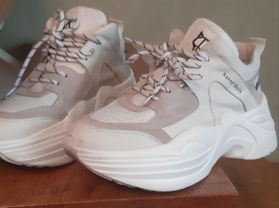 кроссовки женские