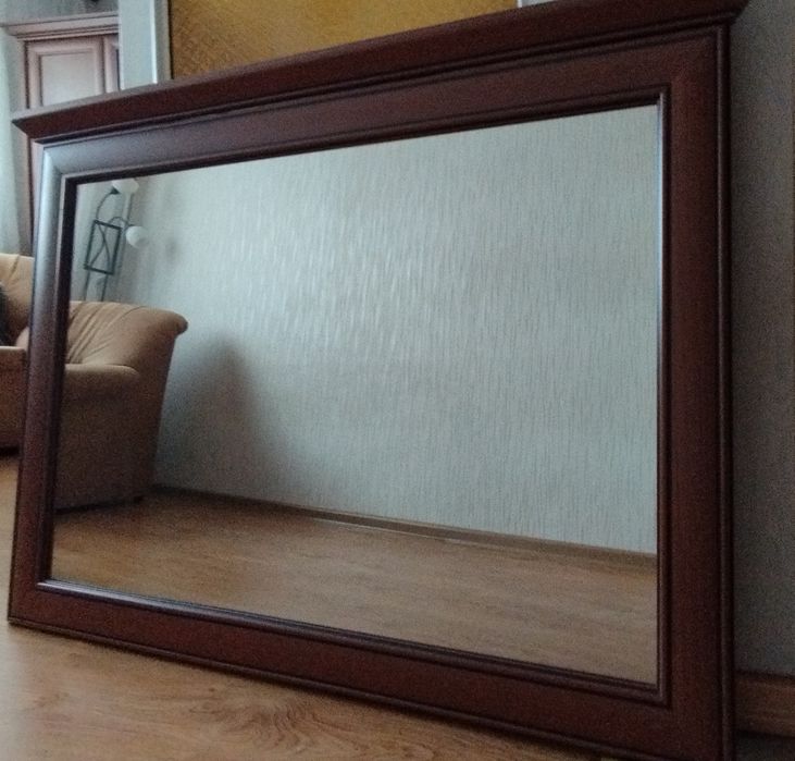 Lustro Black Red White