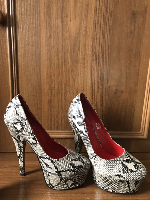 Туфлі жіночі