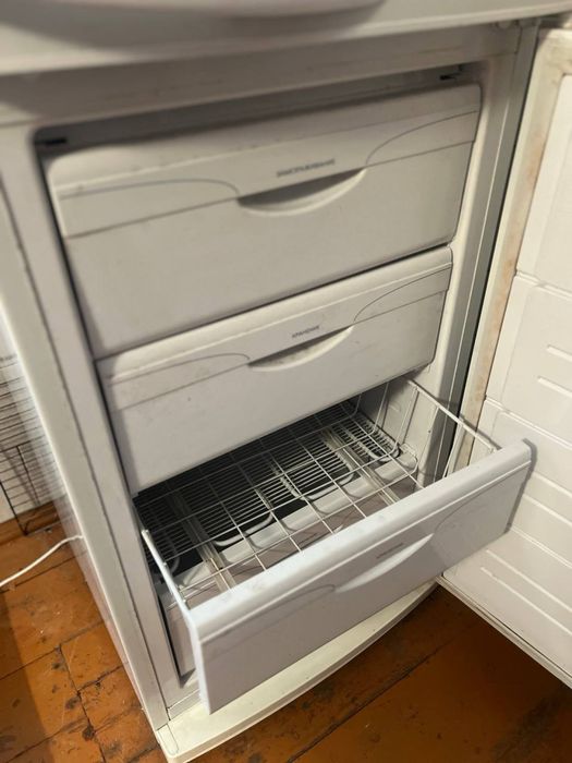 Холодильник атлант 2м