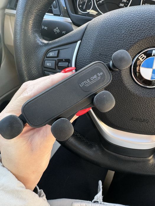 Тримач для телефону в авто