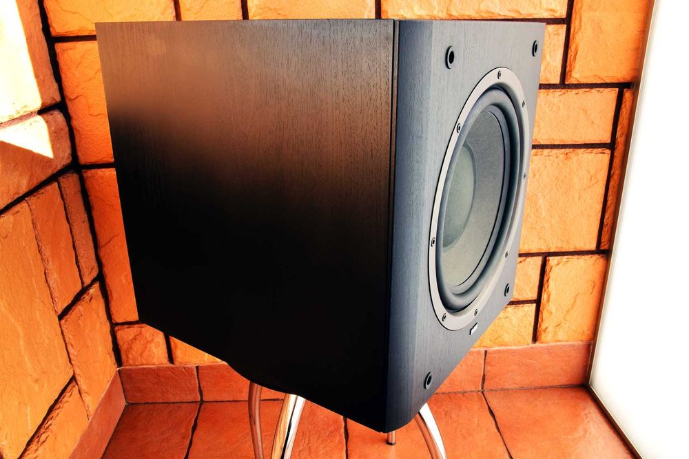 Subwoofer do muzyki B&W ASW-650 I właściciel