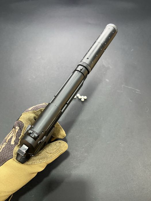 Металевий пістолет Берета з глушником - модель V1 (іграшка)