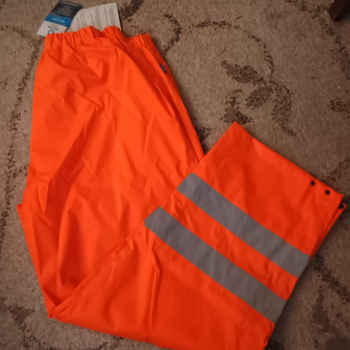 Spodnie męskie ,przeciwdeszczowe ,2XL