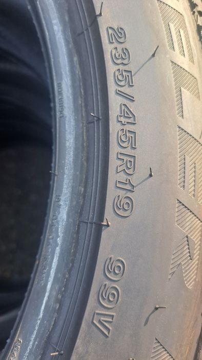 4 x nowe bridgestone 235/45 19" 8mm
