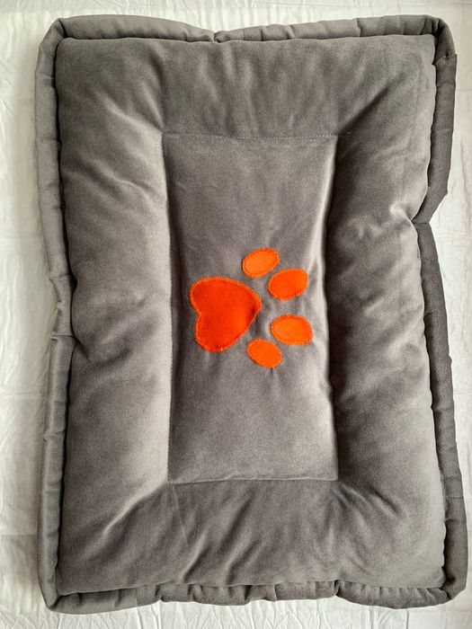 Лежанка для тварин нова