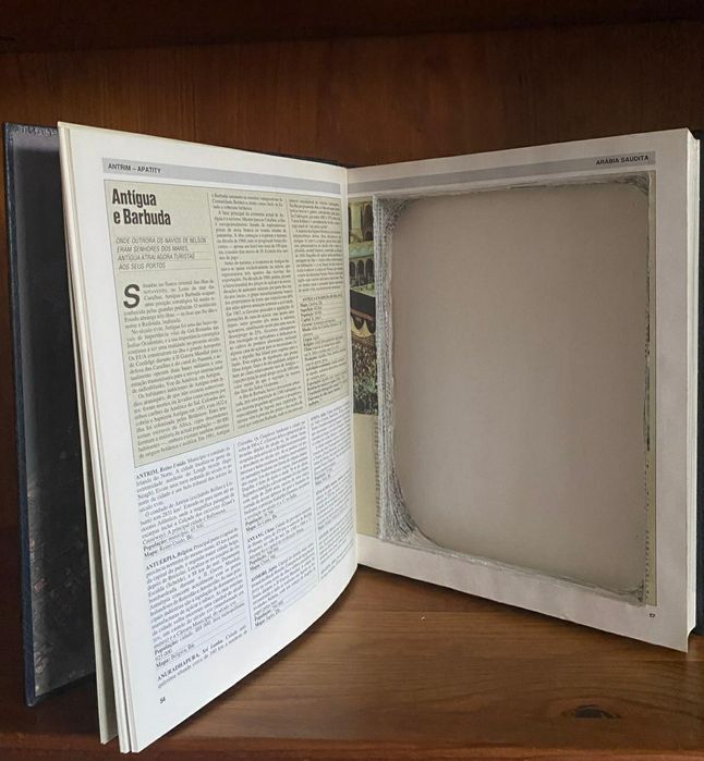Livro Oco - Livro Secreto - Hollow Book - Secret Book