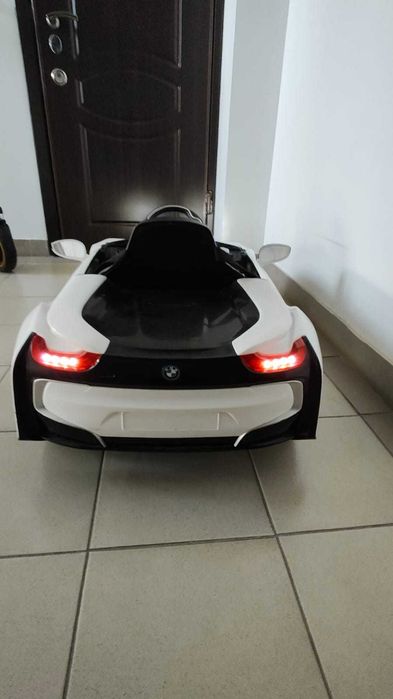 Дитячій електомобіль BMW I8