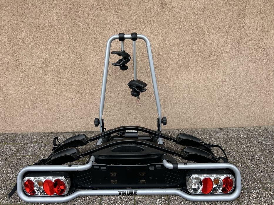 Bagażnik rowerowy Thule na dwa rowery uchylny na hak holowniczy
