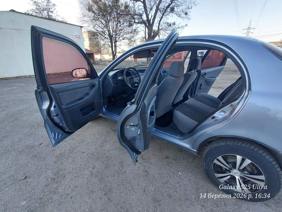 Продам автомобіль Део Ланос.