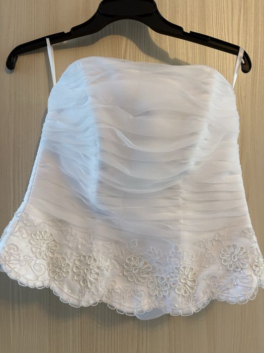 Suknia ślubna w kolorze bialym