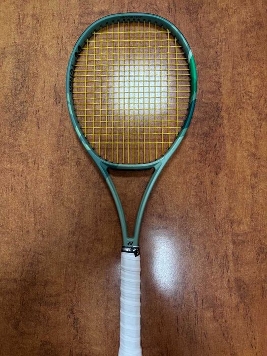 Продаю ракетку «YONEX 01 PERCEPT 97 (310G) OLIVE GREEN»