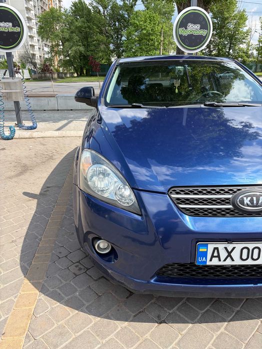 Автомобіль Kia Ceed 2008 (ProCeed)