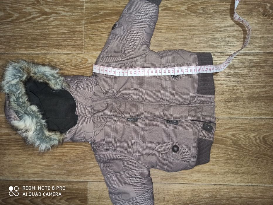 Курточка деми 6-9месяцев