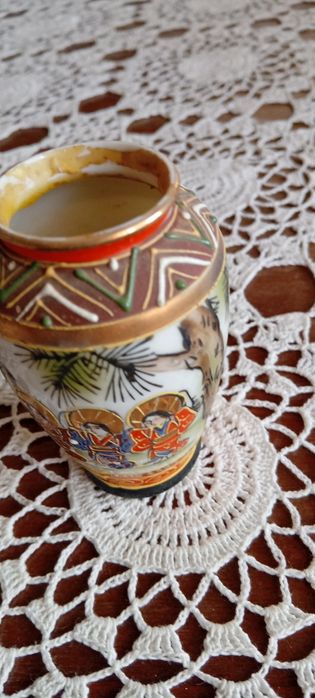 Vaso com desenhos chinêses