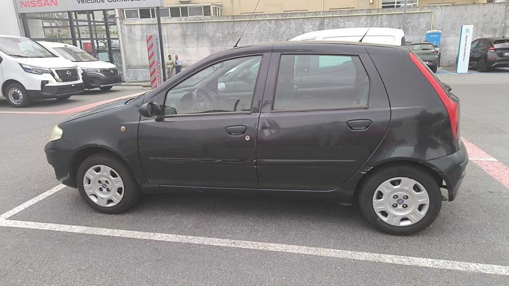 carro Fiat punto