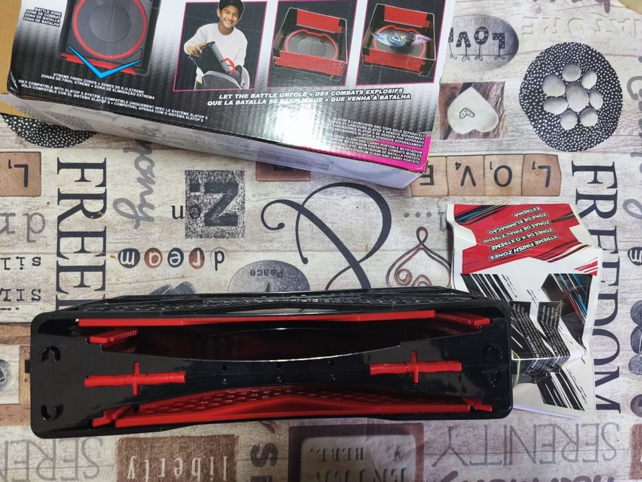 Mala arena batalha Beyblade