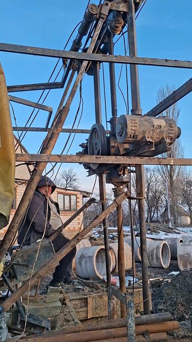 Срочно!!!Продам бурову установку під колодязі 220 вольт