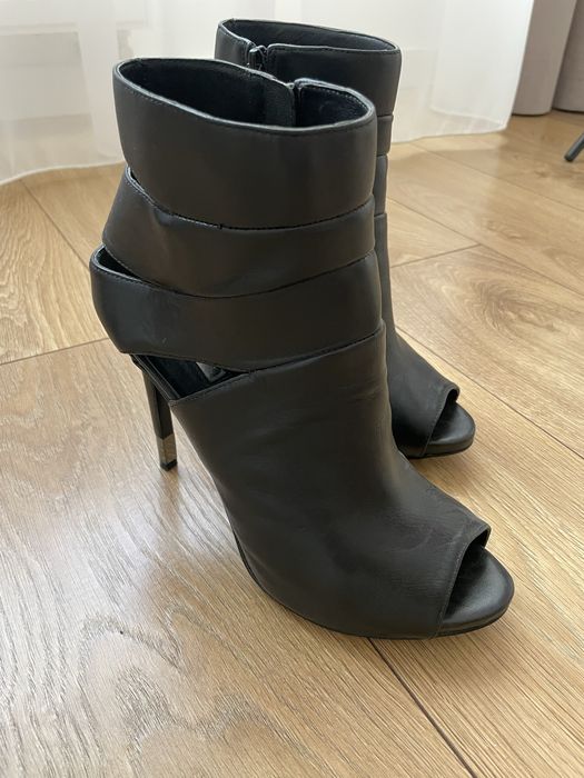 Botki skórzane Guess rozm. 40