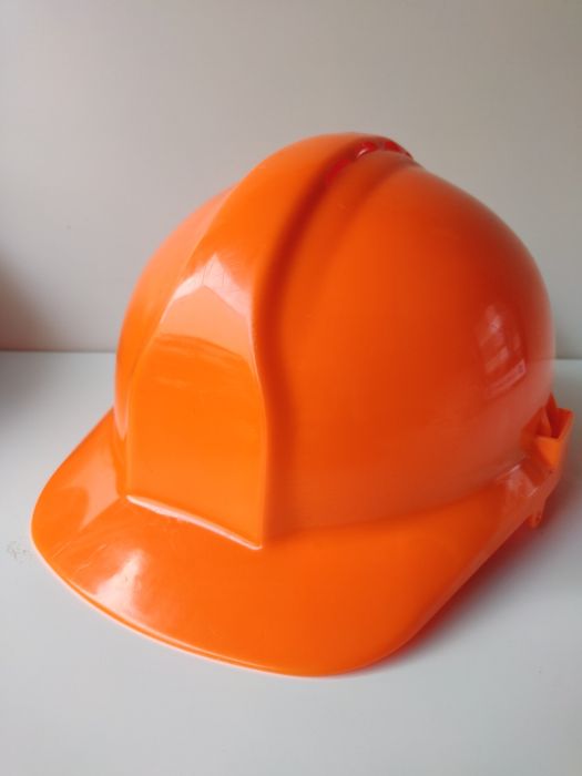 Kask ochronny roboczy atestowany