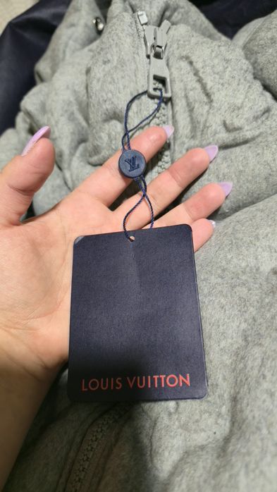 Casaco Puffer Cinza Monograma LV