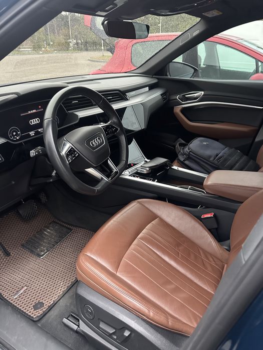 AUDI E-tron 55 батарея 95 кВТ