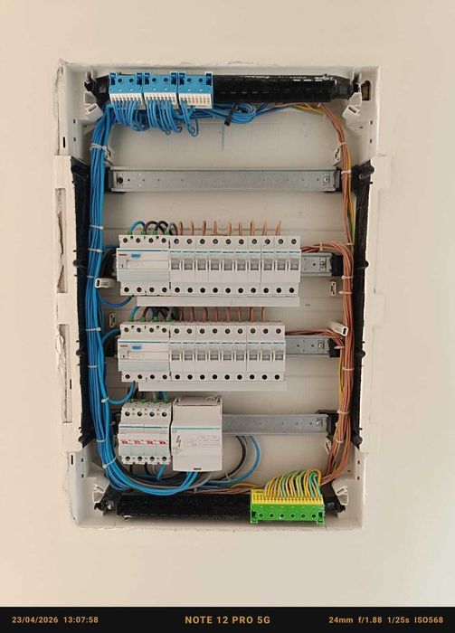 Eletricista Certificado DGEG | Reparações, Quadros e Obras