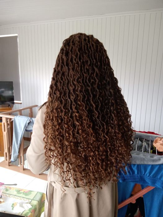 Tranças africana e aplicação e crochet ao domicílio