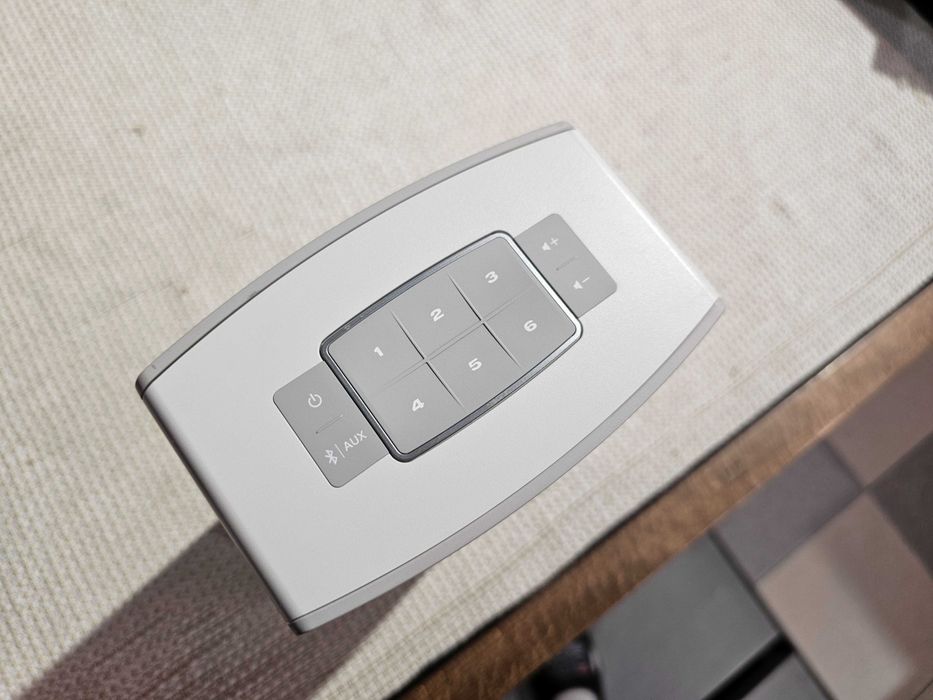 Акустика BOSE SoundTouch 10 Bluetooth, Wi-Fi, AUX