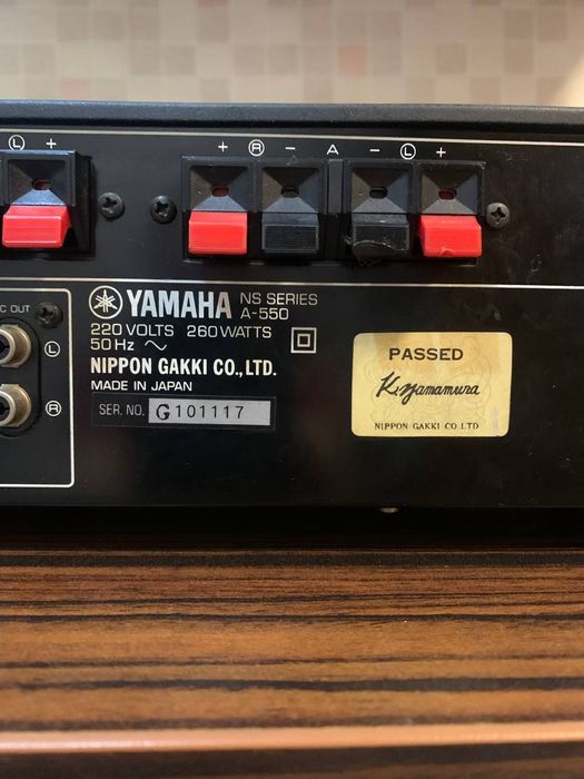 Продам усилитель Yamaha A-550. В защите. Цена с учётом ремонта.