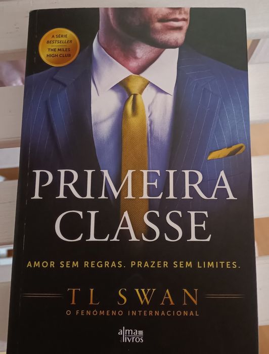 Livros vários quase novos