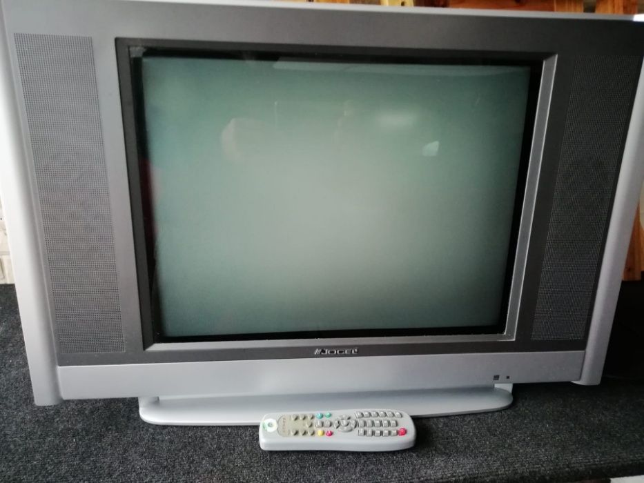 TV Grande Estéreo Como Nova Basic Line Com Oferta da Entrega
