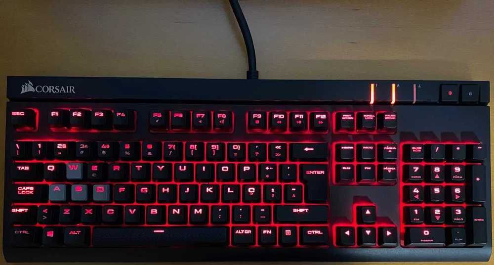 Teclado Mecânico Gaming (Corsair)64739700748033121