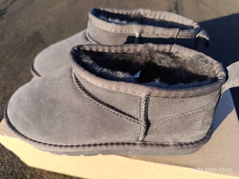 Уггі 39 нові без коробки